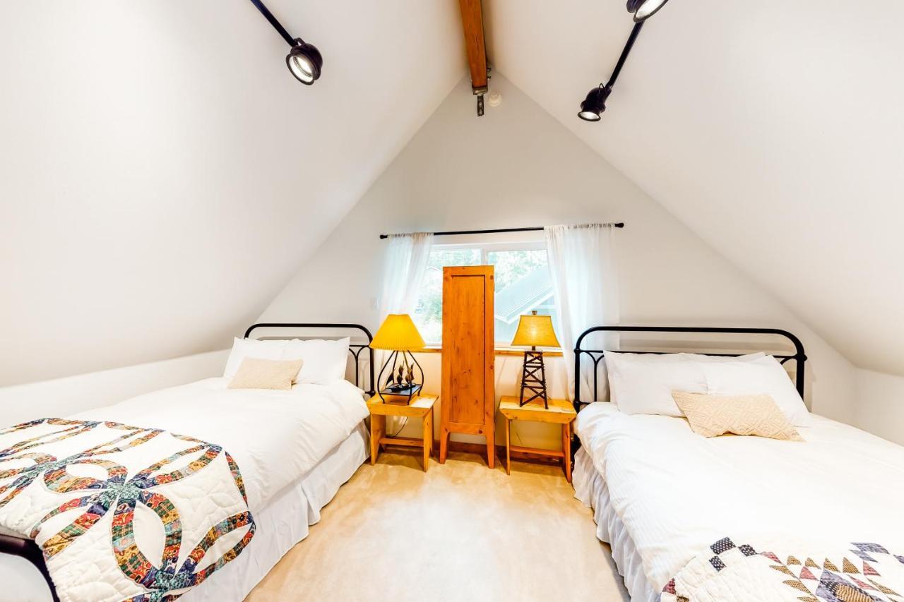 Alpine Home Lilliwaup Bagian luar foto